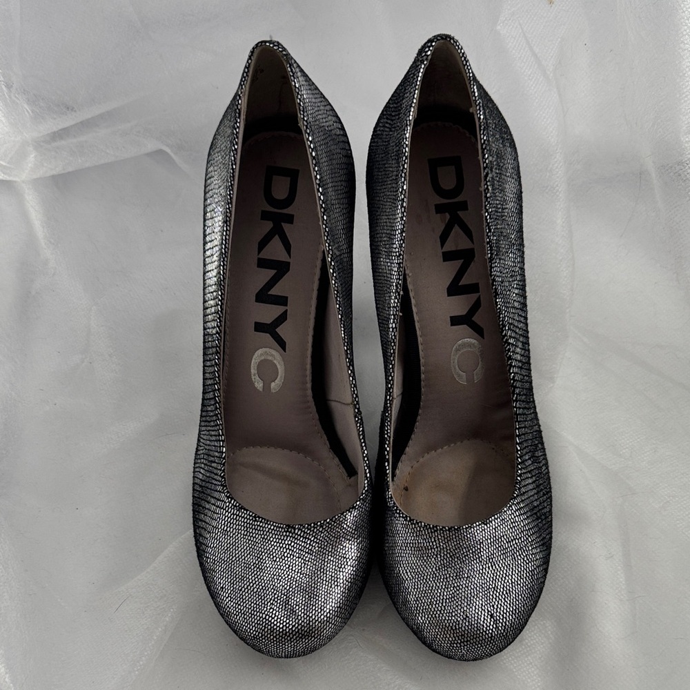 DKNYC 'Alsey Steel' pumps sz US7/EU37.5